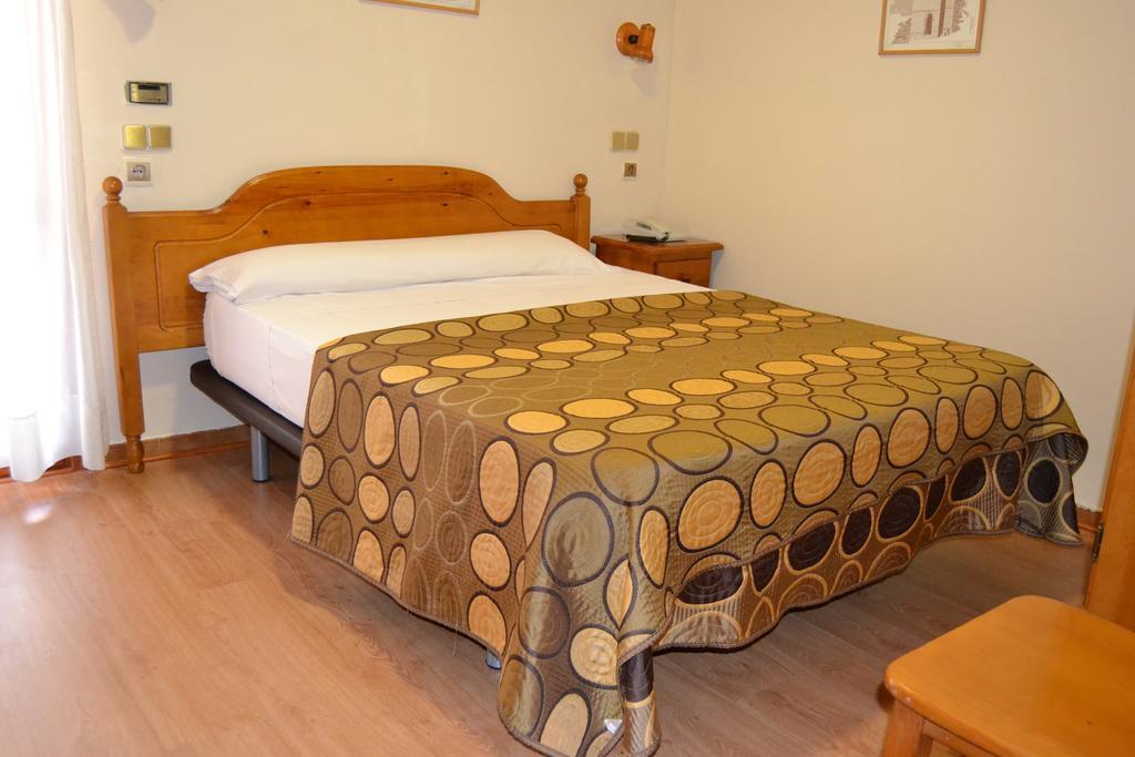 Hotel San Marcos Huesca Pokój zdjęcie